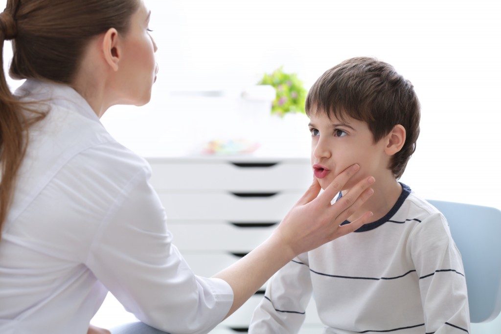 speech therapist with a child
