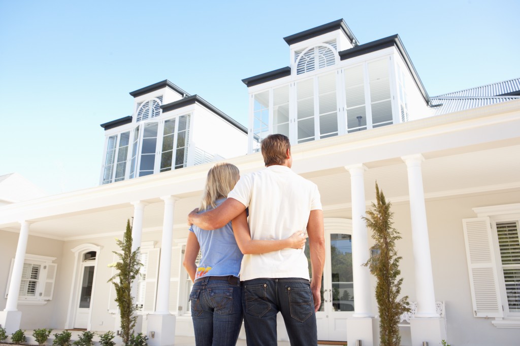 couple looking at dream home