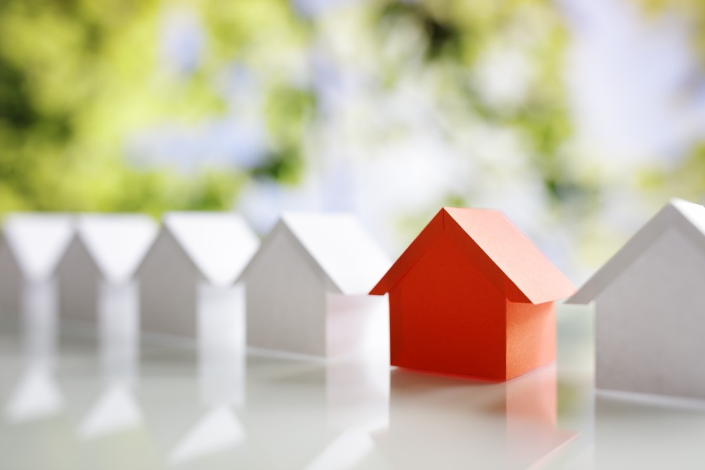 miniature houses in white and red