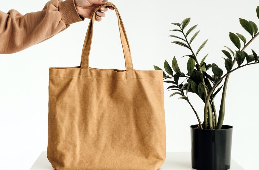 brown tote bag